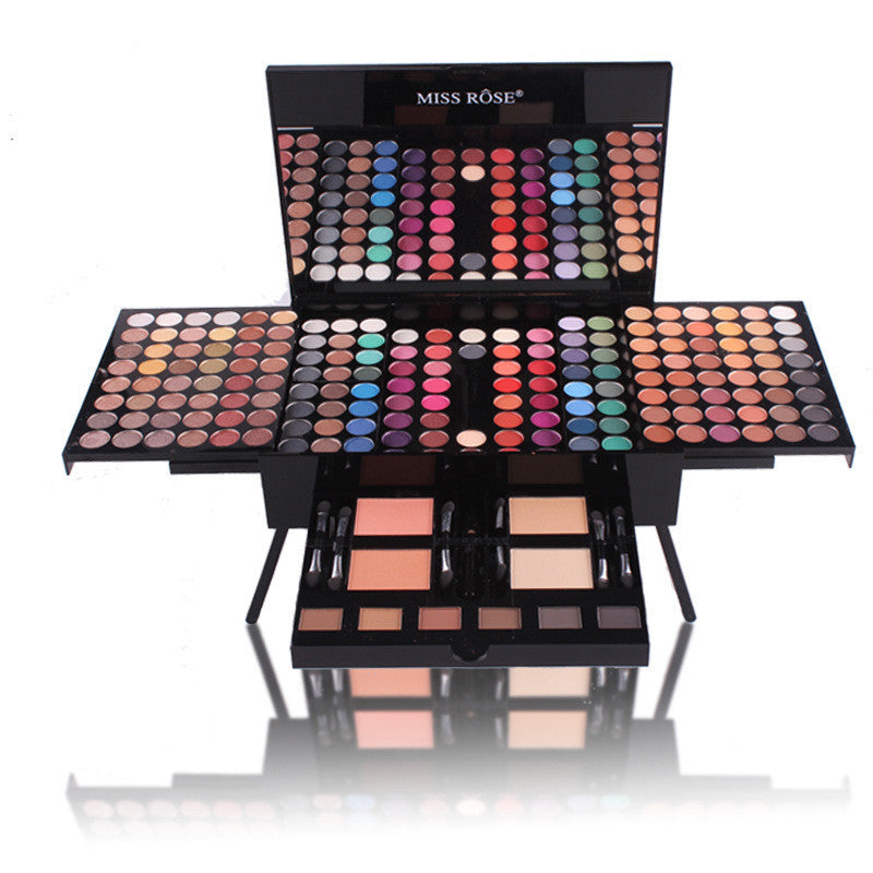 Blush Makeup Box – Compact & Pigmented