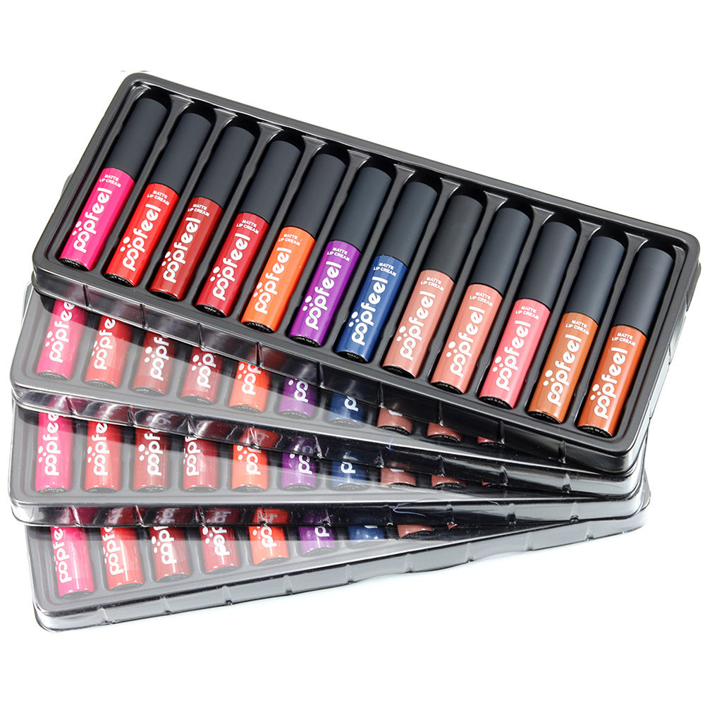 Lip Gloss & Lipstick – Moisturizing & Long-Lasting Color