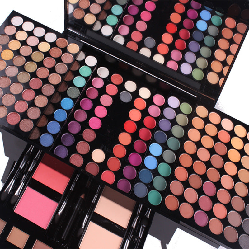 Blush Makeup Box – Compact & Pigmented